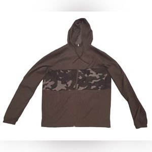 EUC - Under Armour Olive Green with Camo Hooded Windbreaker Jacket Mens Small